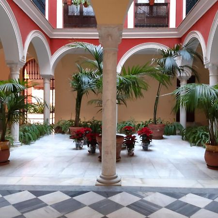 Pilatos Central Superior Севилья Экстерьер фото